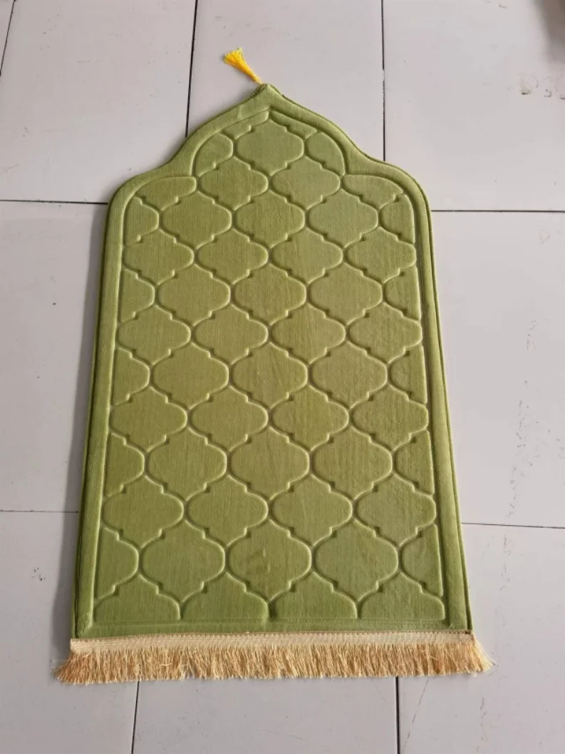 Sponge Embossed Prayer Padded Prayer Mat Portable Thick Washable Muslim Sajadah Worship Prayer Mats