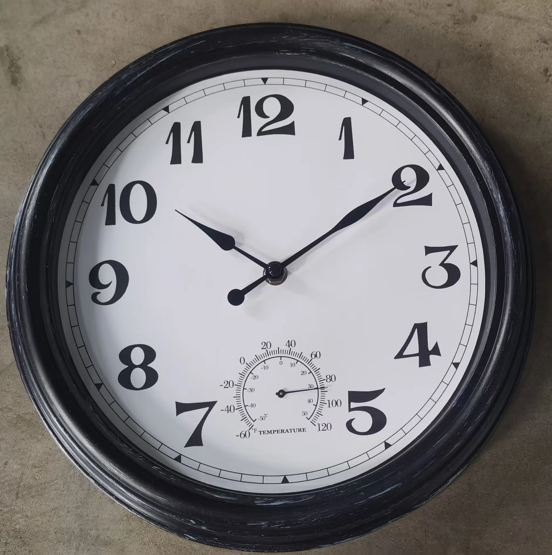 Custom Vintage round Silent Quartz Retro waterproof Wall Clock with Thermometer Outdoor Black Plastic Old CLOCK manufacturer