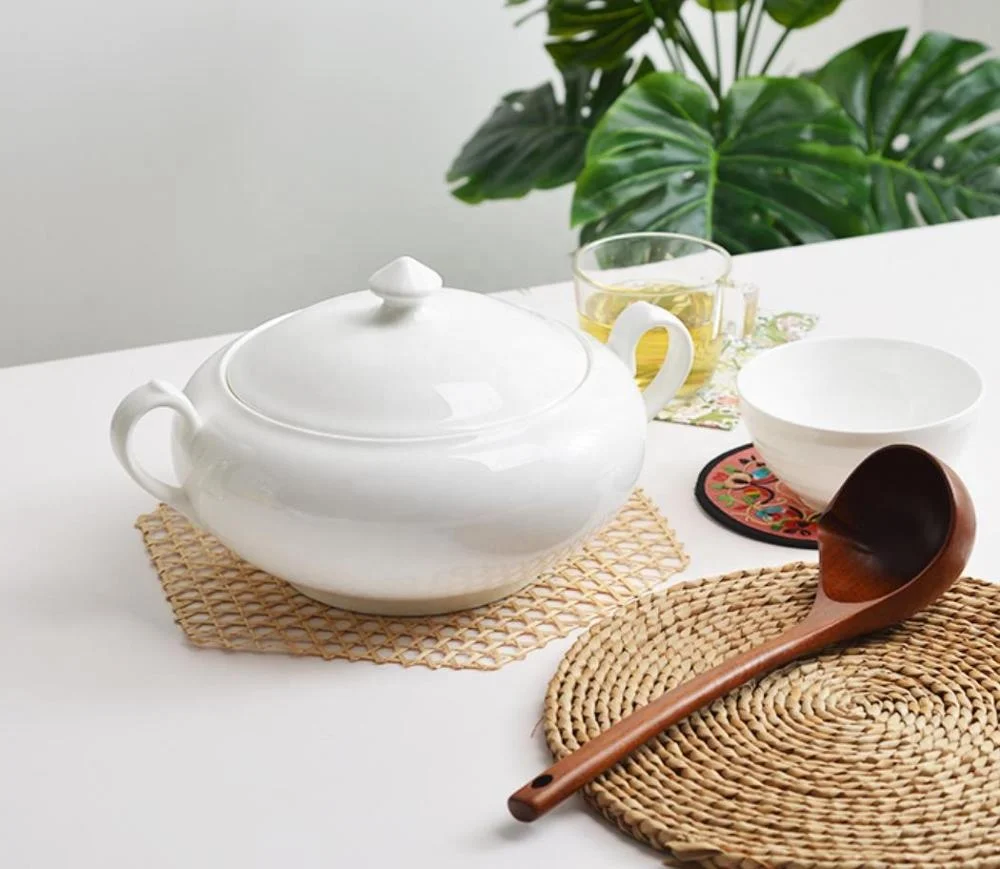 Wholesale ceramic soup tureen White porcelain tureen Custom bone china hotel serving tureen with lid
