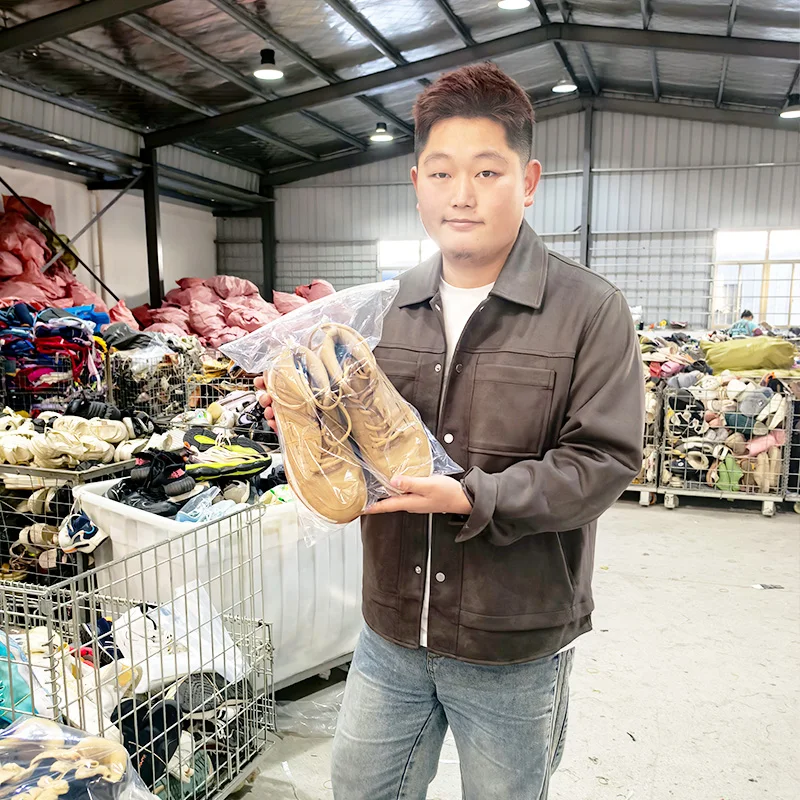 factory wholesale bulk boutique boys casual daily flying woven mesh lightweight sports used shoes