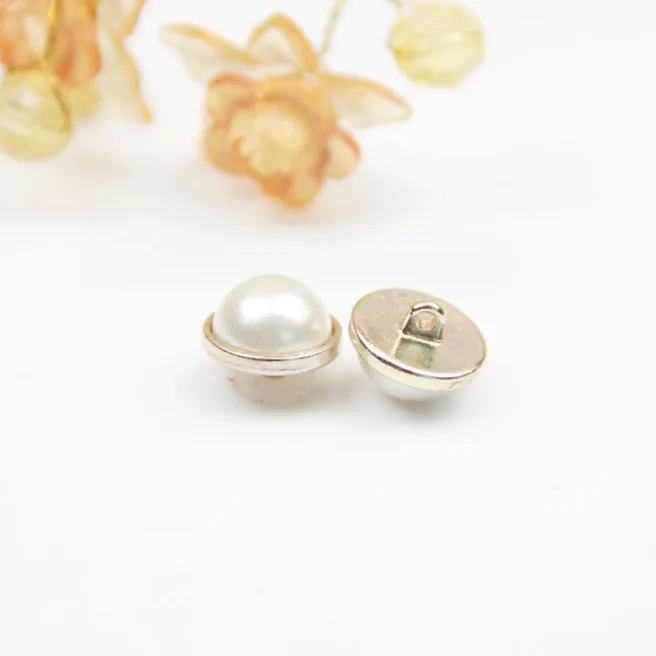 Wholesale 14MM Inlaid Pearl round Metal Sewing Foot Button for Shoes and Bags Made from Copper by Manufacturer