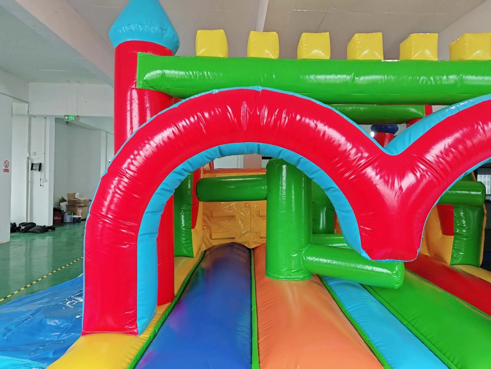 Inflatable rainbow trampoline, inflatable commercial obstacle trampoline, inflatable rental trampoline