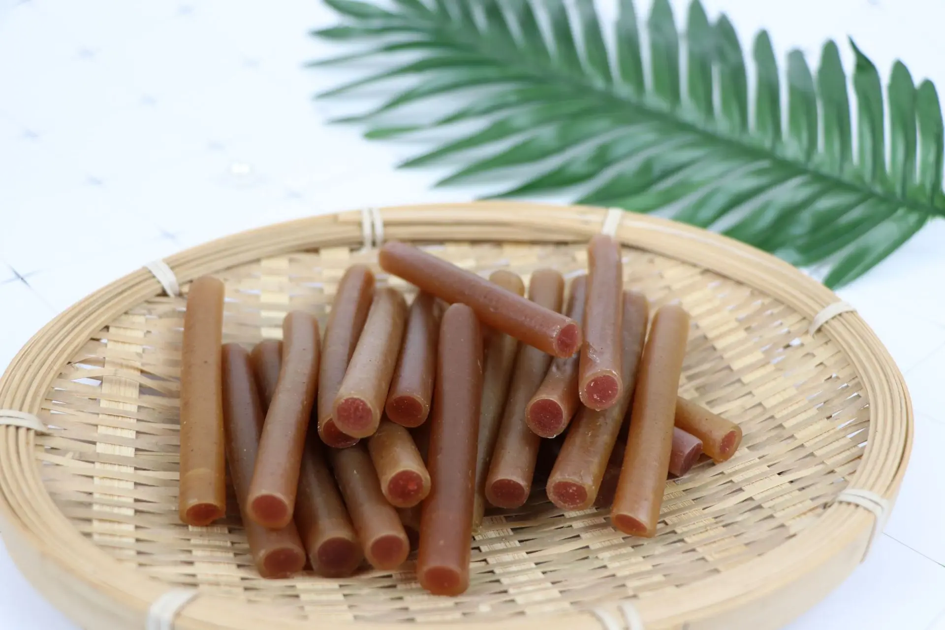 Factory supply 2022 new product  LOW MOQ   dog food molar stick dental treats chicken and cheese filling cubes