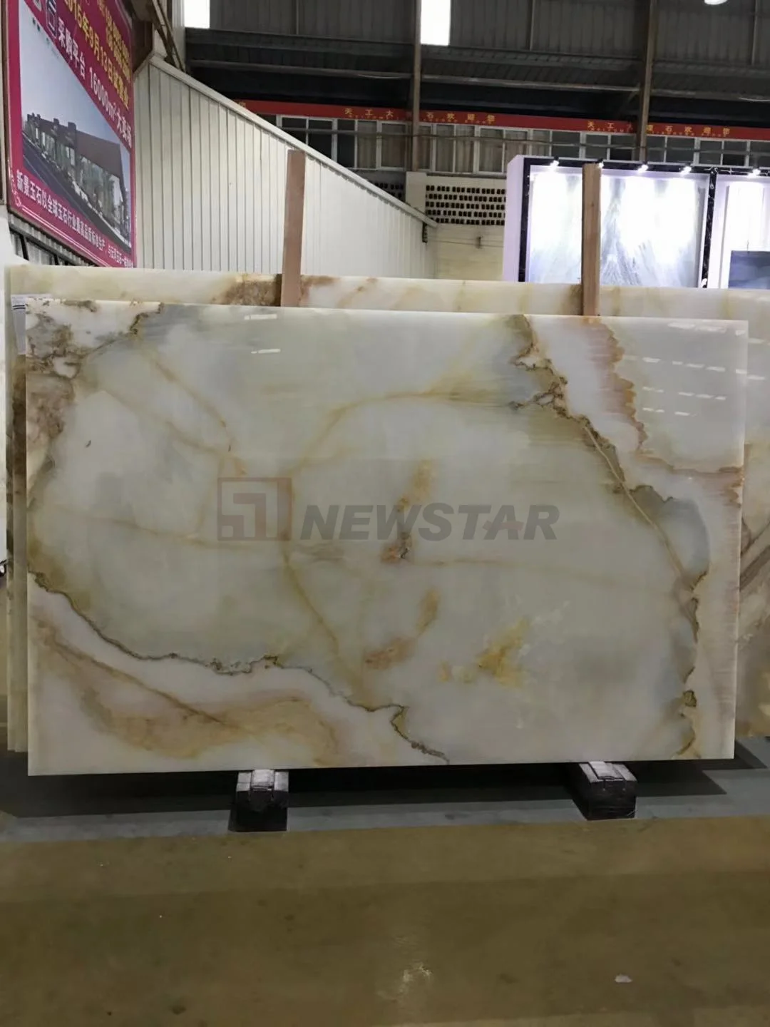 Newstar Luxury Stone Slab Kitchen Countertop Slabs Island Background Wall Floor Staircase White Onyx Marble Slab