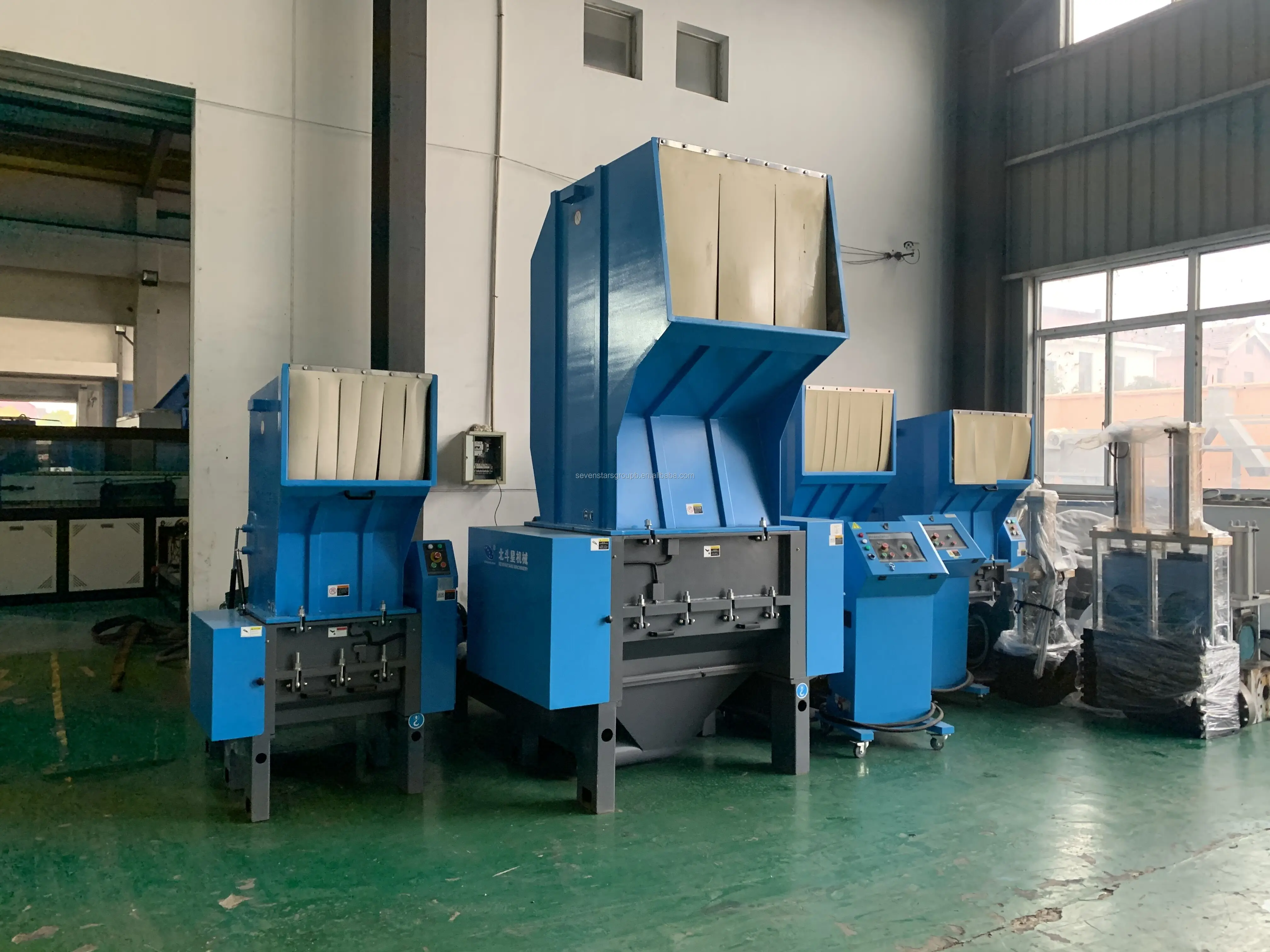 Пластиковая дробилка/машина для измельчения бутылок из ПЭТ/машина для измельчения пластика