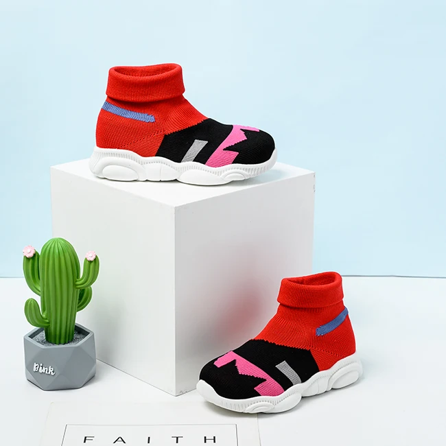 Wholesale Casual Fashion Lovely Child Sneakers Breathable Anti-slip Knitted Shoe for Kids