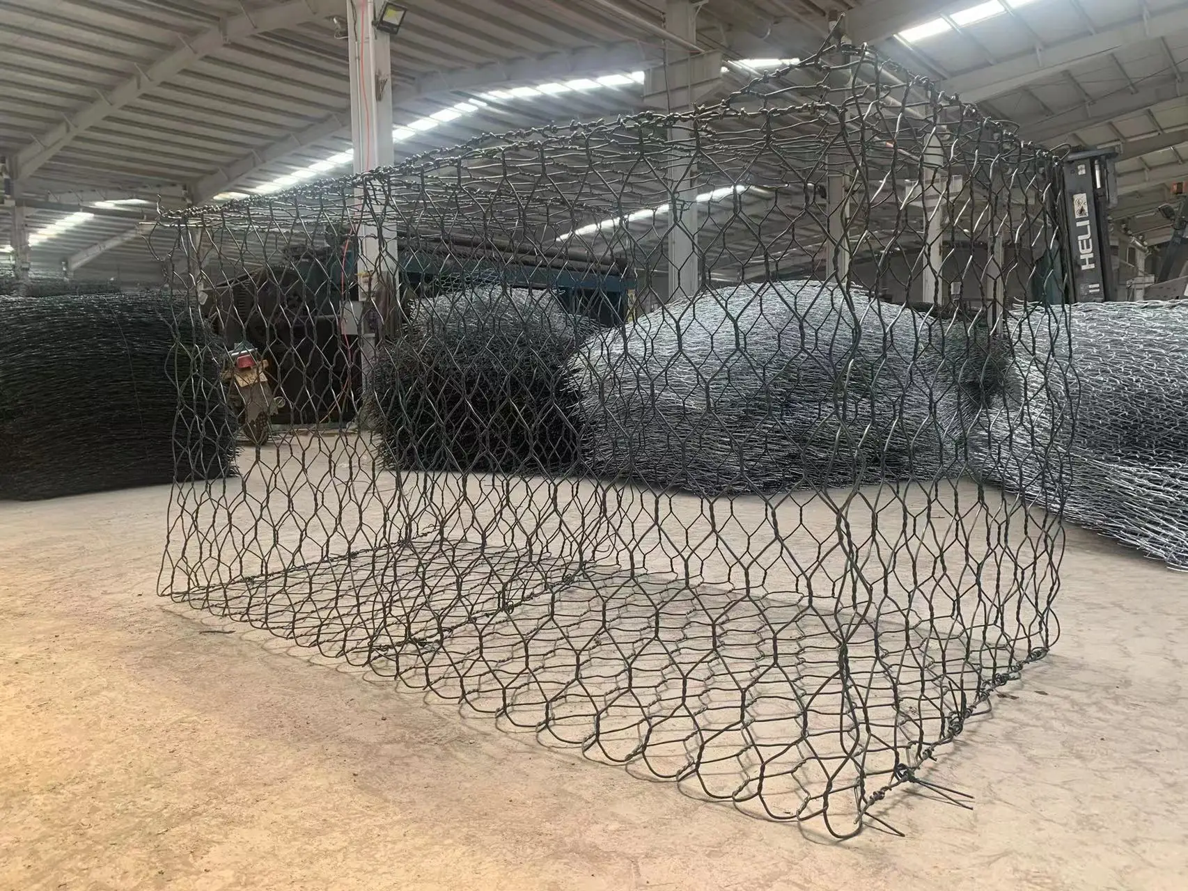 Galvanized Wire/PVC Coated Gabion Box from China factory hot sale