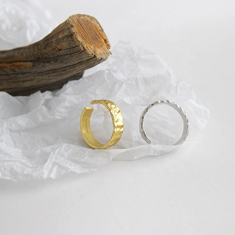 Korean version of irregular concave-convex gold and silver foil paper pattern open ring