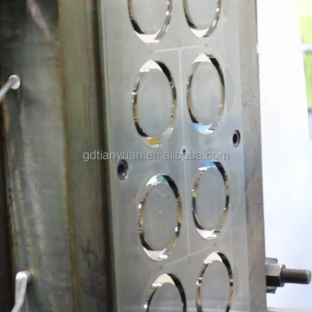 Automated silicon injection machine for hemodialysis sealing ring