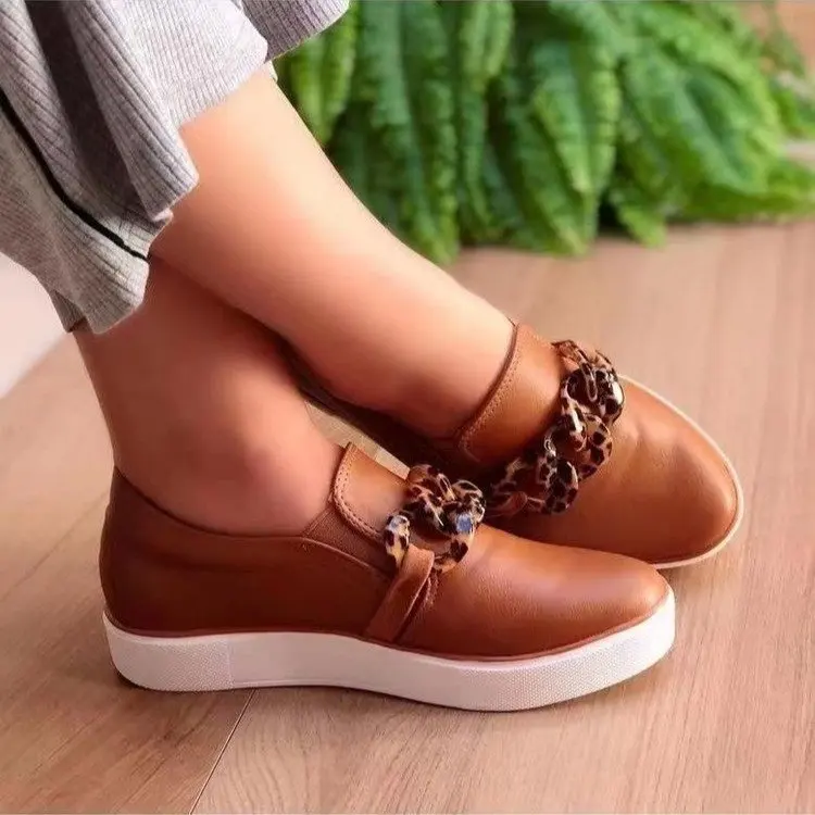 2022 The most popular styles in Southeast Asia black sneakers casual shoes for woman