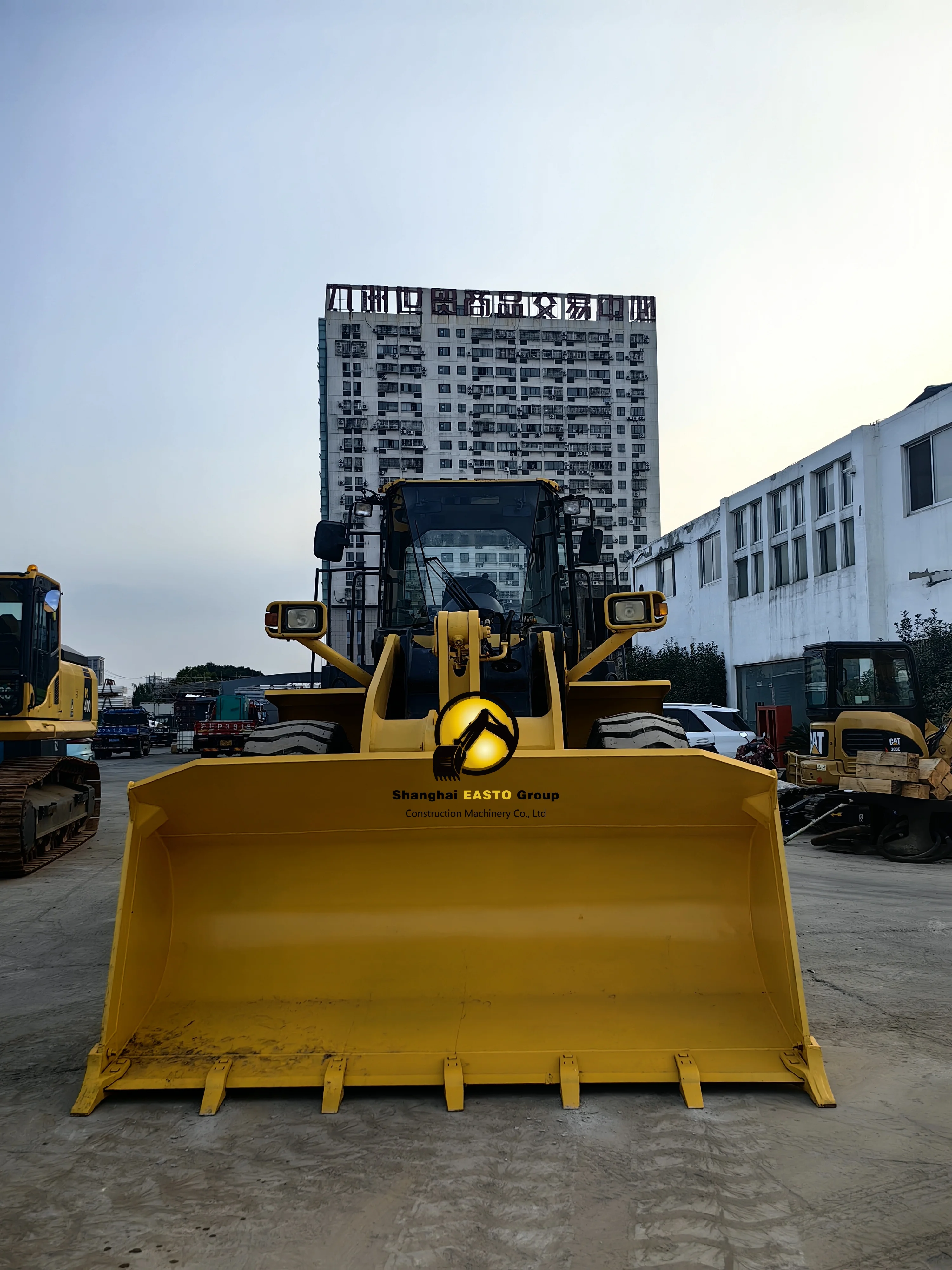 90% new cheap and high-quality small displacement large origin used Komatsu WA380-6 loader for sale