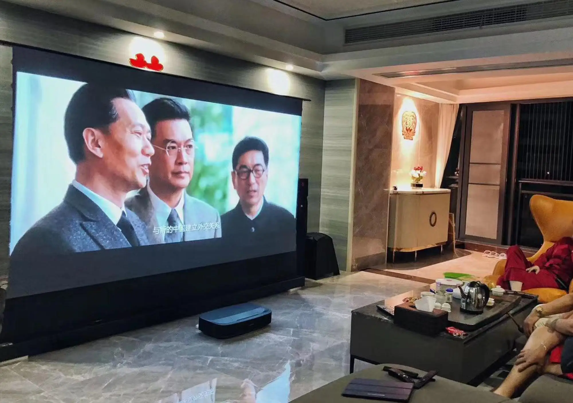 Vividstorm PRO 72 дюйма самовосходящая кино моторизованный экран напольное ограждение для UST ALR лазерный ТВ Проектор моторизованный 4K HD видео