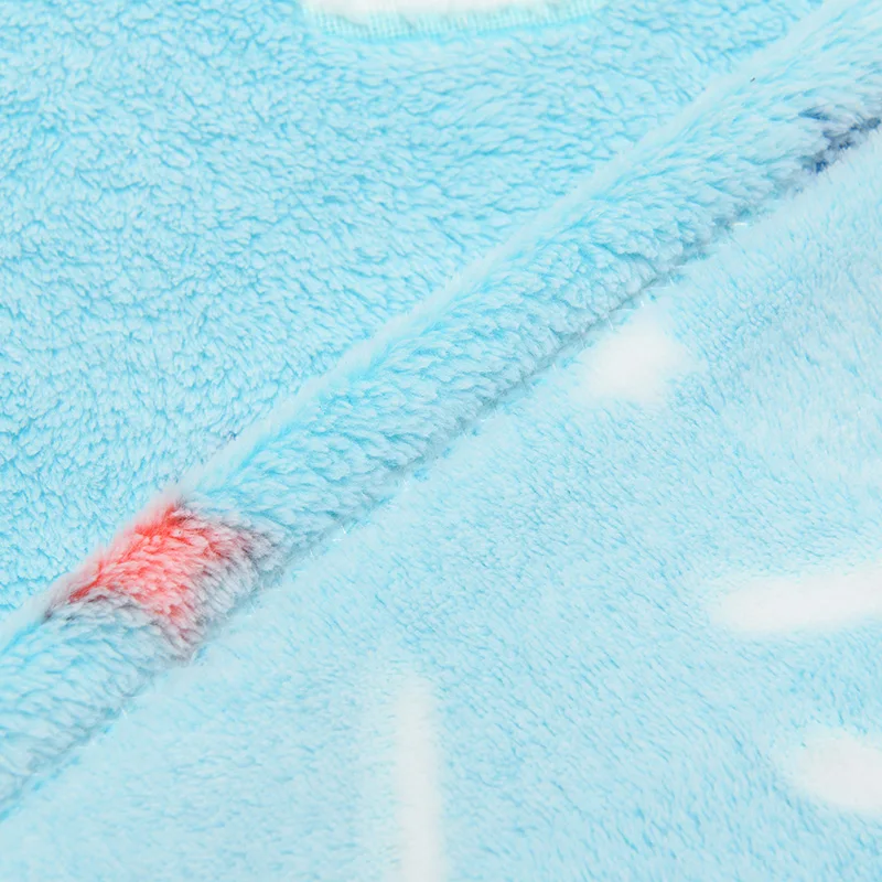 Hot sales 2023  Home textiles china luminous blanket unicorn blanket glow in the dark blanket