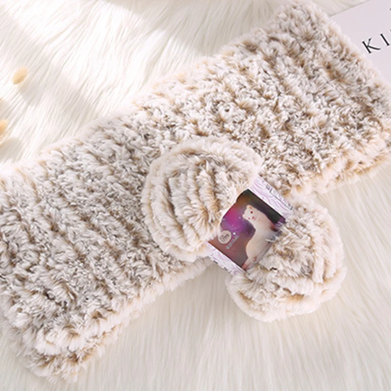 Low MOQ Fancy 100% Polyester Chunky knit Fluffy Faux Comfortable Hats Scarf Blanket Fake Fur Hand Crochet Yarn