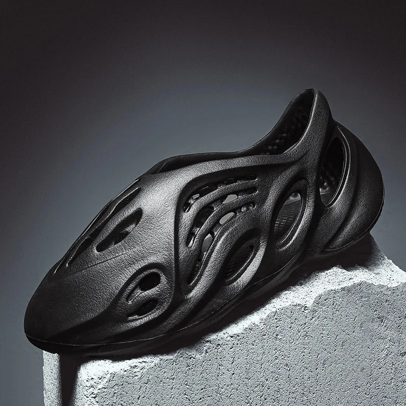 Yezzy slippers Lightweight Holes Hollowing Out Sandals Clogs Beach Shoes Sandal