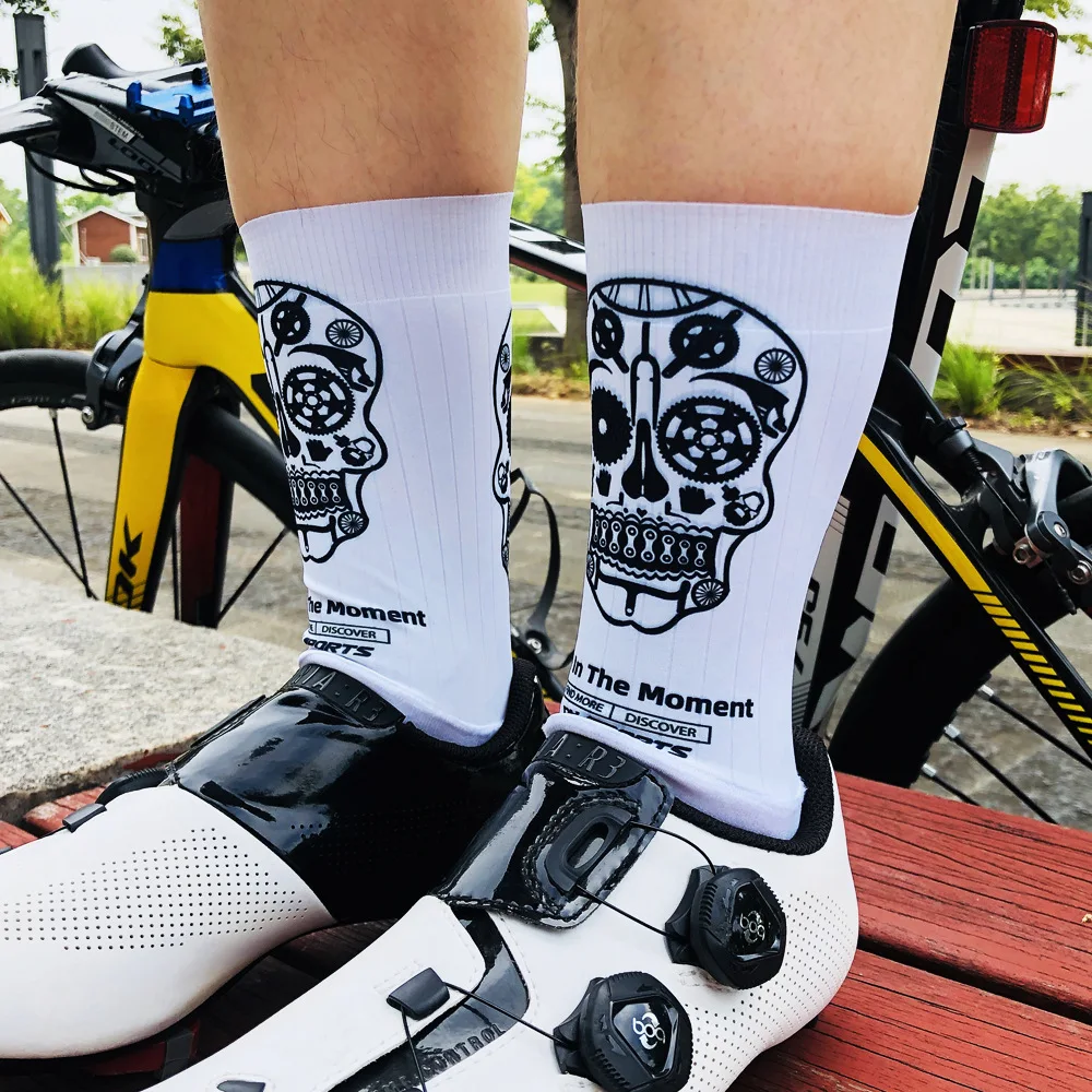 Halloween style novelty Men Skeleton Cotton Breathable print socks Quick Dry Crew Bicycle sport socks