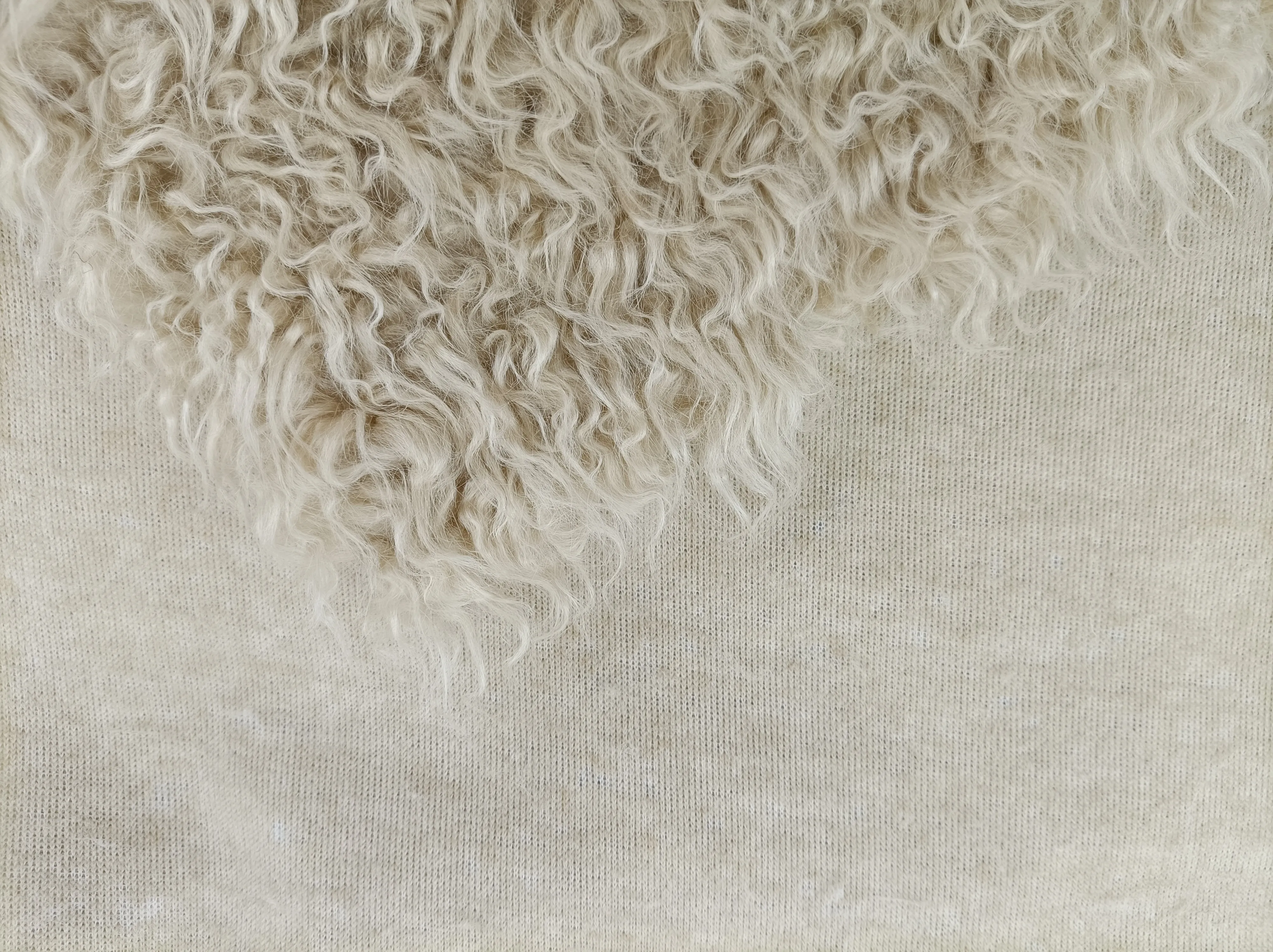 Elegant Long Pile Curly Faux Fur High Pile Imitation Sheep Fur Fabric for Bag/Collar/Overcoat