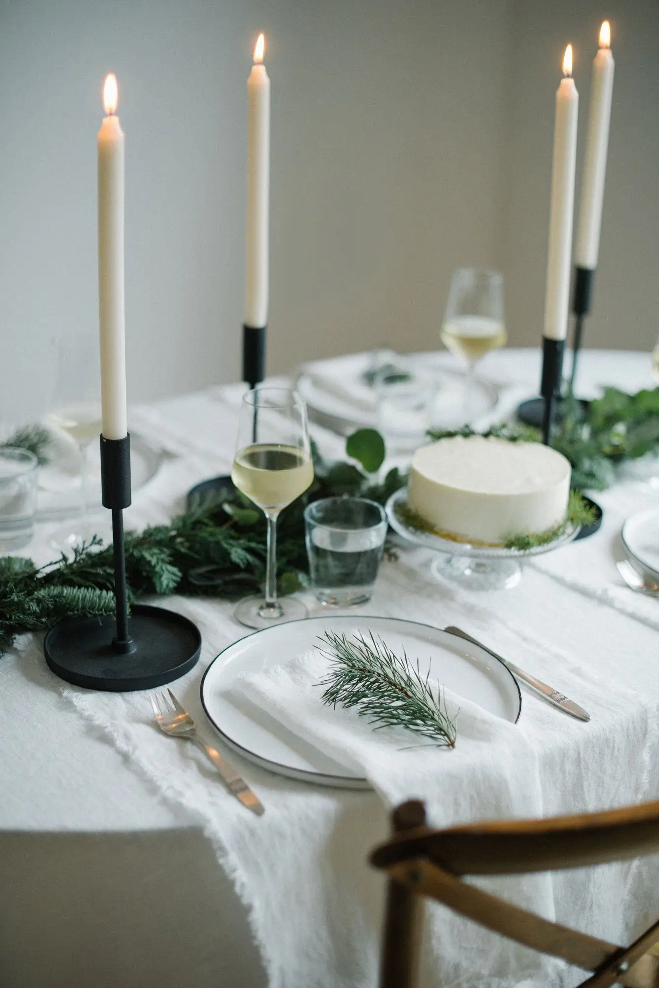 China supplier 100% linen solid color design linen  dining buy table cloth wholesale