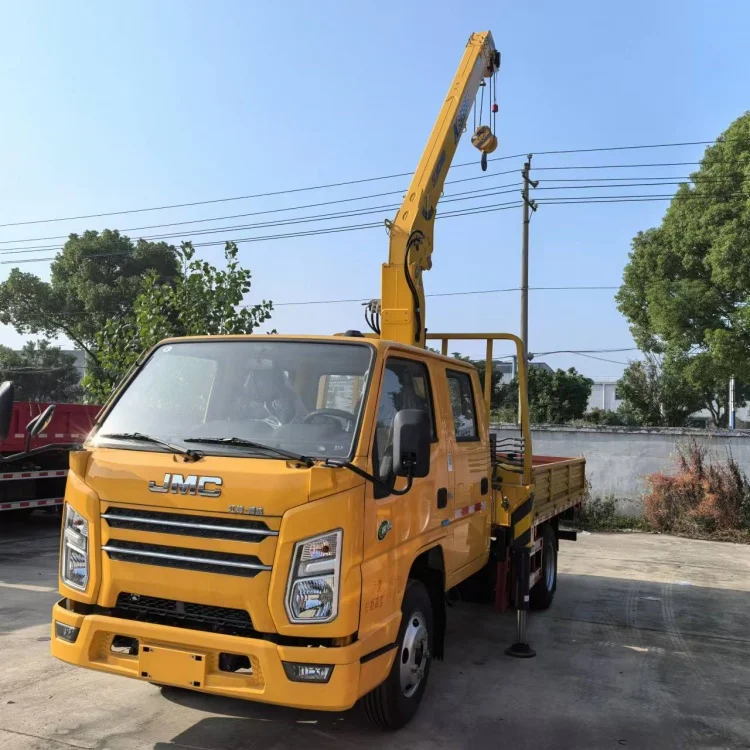 Small JMC truck crane 3.2 tons boom arm double row cab 5 seats for cargo handling and transportation
