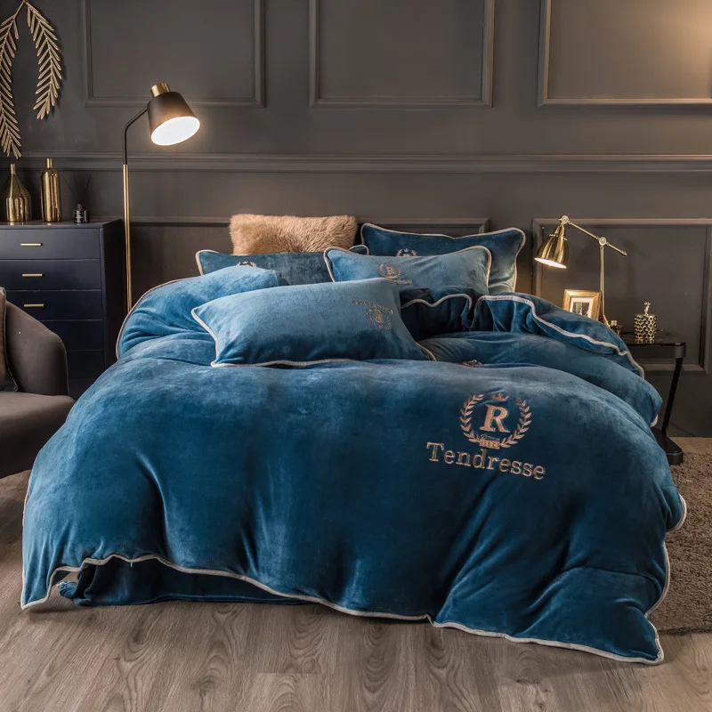 American style sleep aid velvet eco-friendly embroid winter velvet quilted cotton 4pcs bed spread