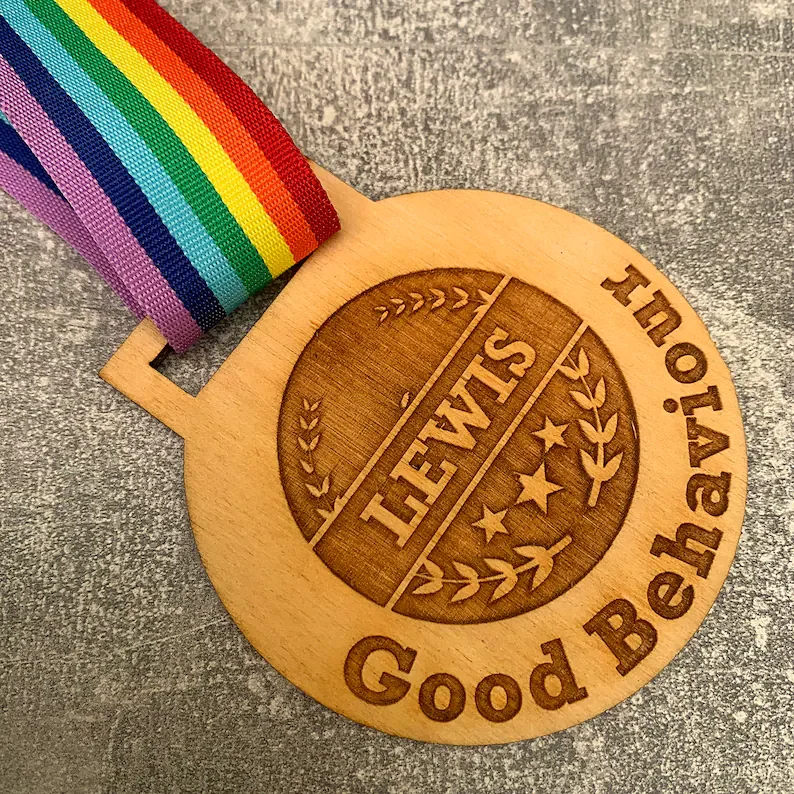 Round Red Wooden And Metal Medal Collection Plaque Sports Award Customized Logo Wood Medal