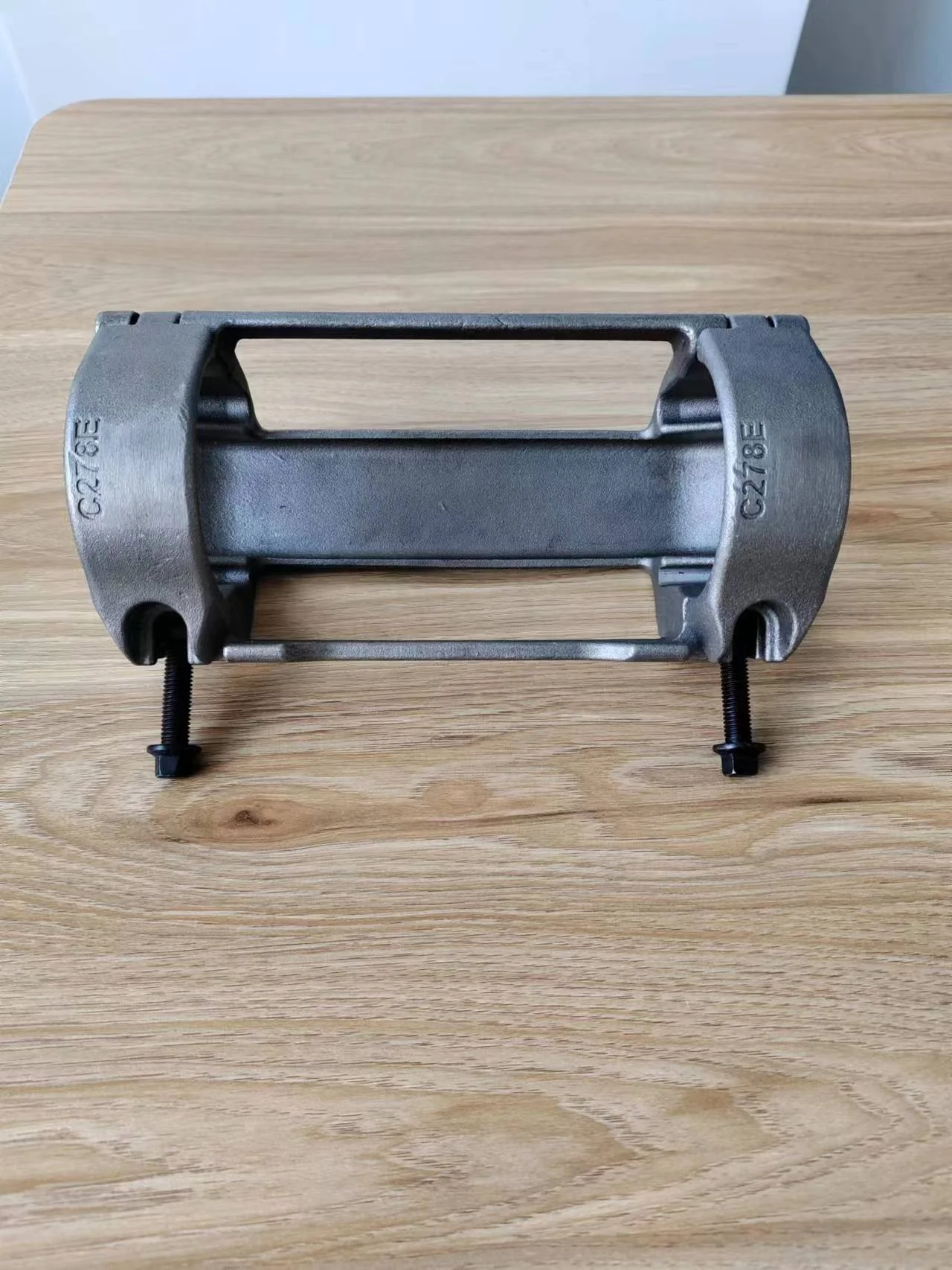 Reliable Service Oil Field Downhole Casting Cross Coupling Cable Protector WIth Centralizer