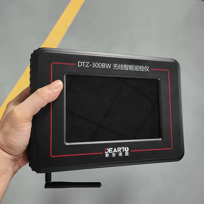 Temperature and humidity field multi-channel intelligent patrol instrument with wireless communication