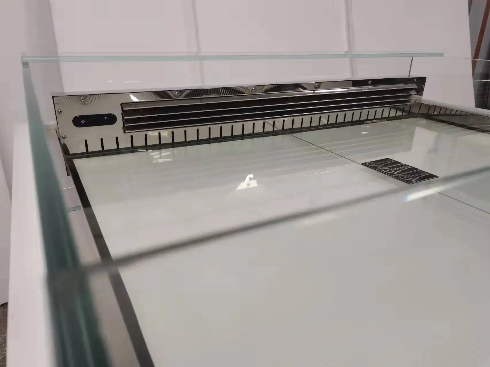 Professional Refrigerated Commercial Double-sided Open Sandwich Display Freezer