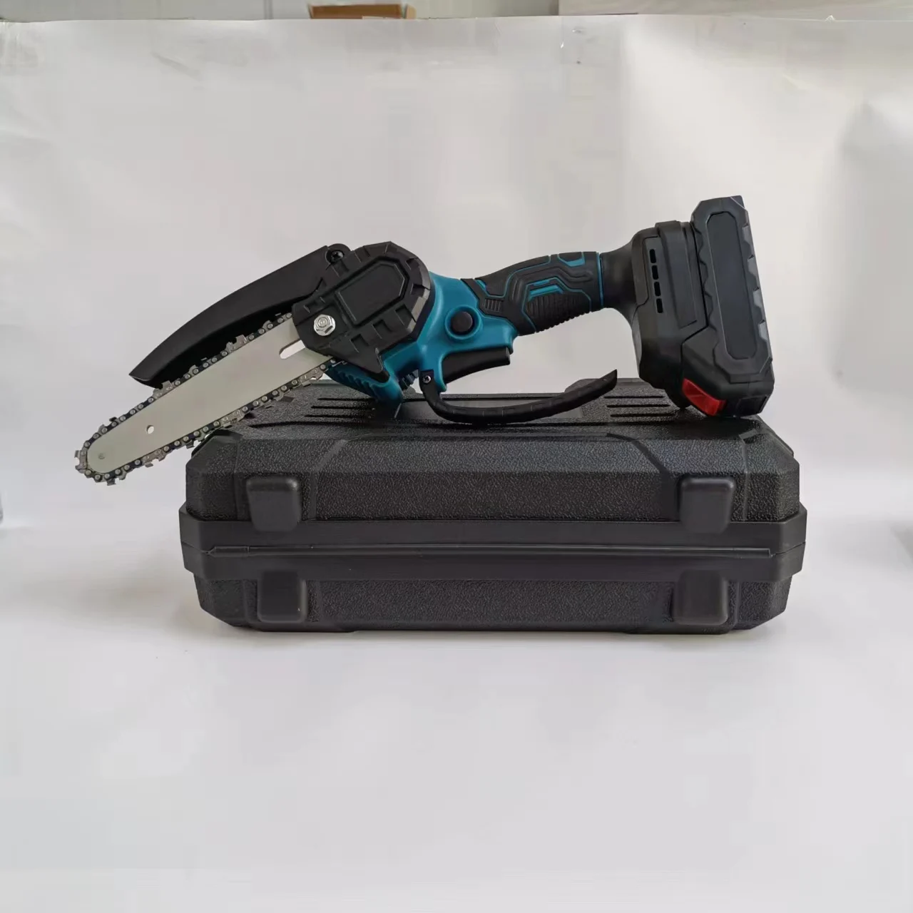 Tool Set High Quality Hot Selling Portable Mini Electric Chain Saw