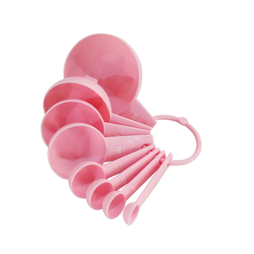 Set of 8 plastic measuring cups and spoons