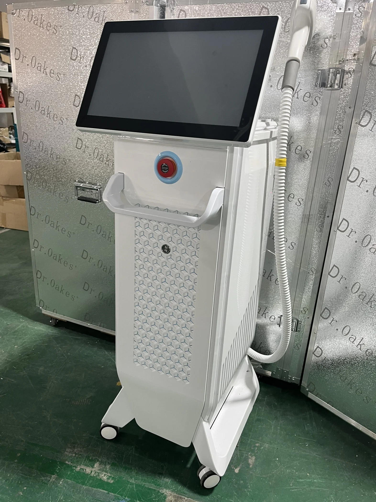 2024 Hot Dual Heads CE ISO Hair Removal Diode Laser 1200-2000W 755 808 940 1064nm 4 wave diode laser
