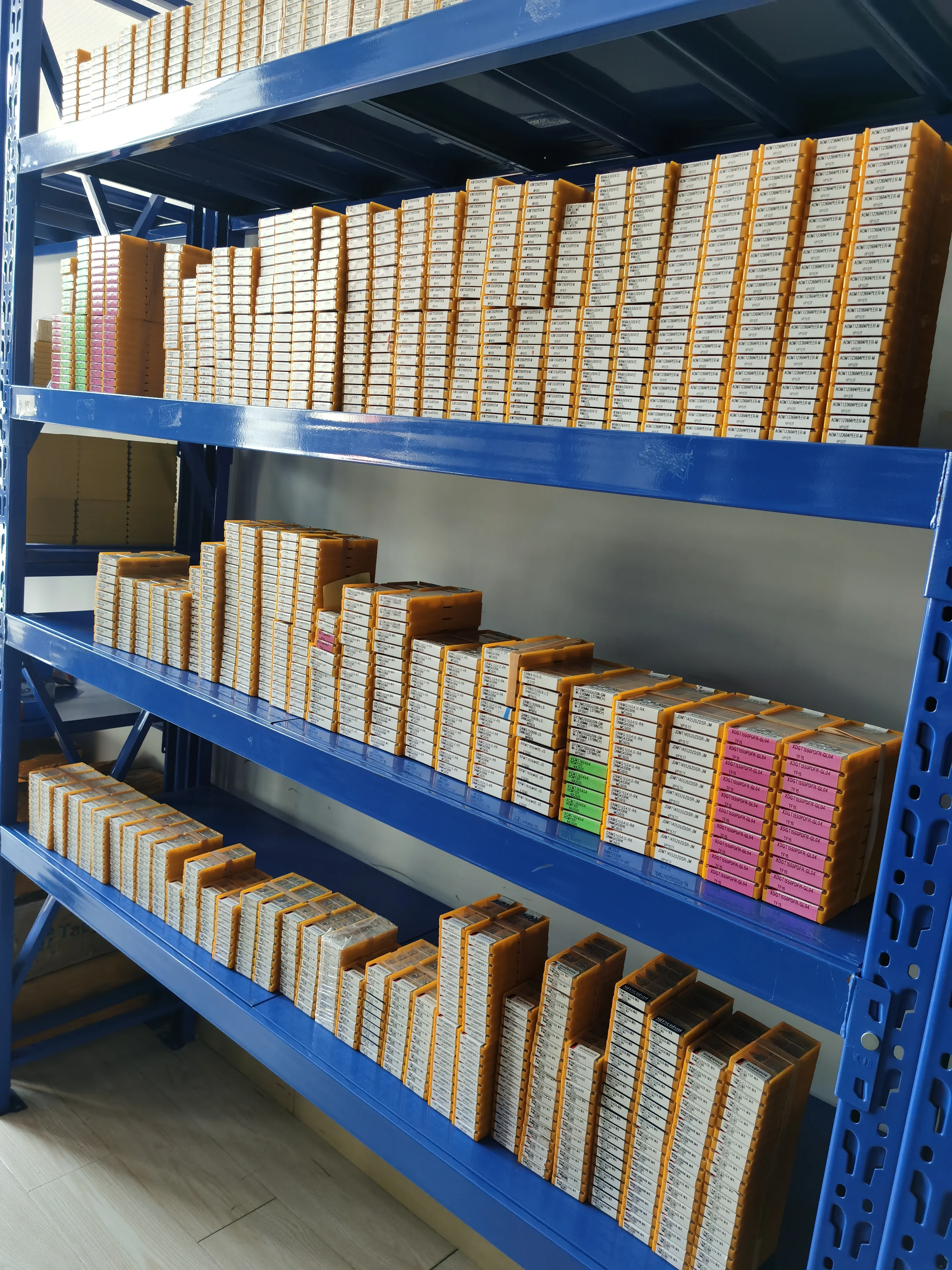 TNGG160404R-F VP15TF cutting tools inserts mitsubishi  inserts for lathe