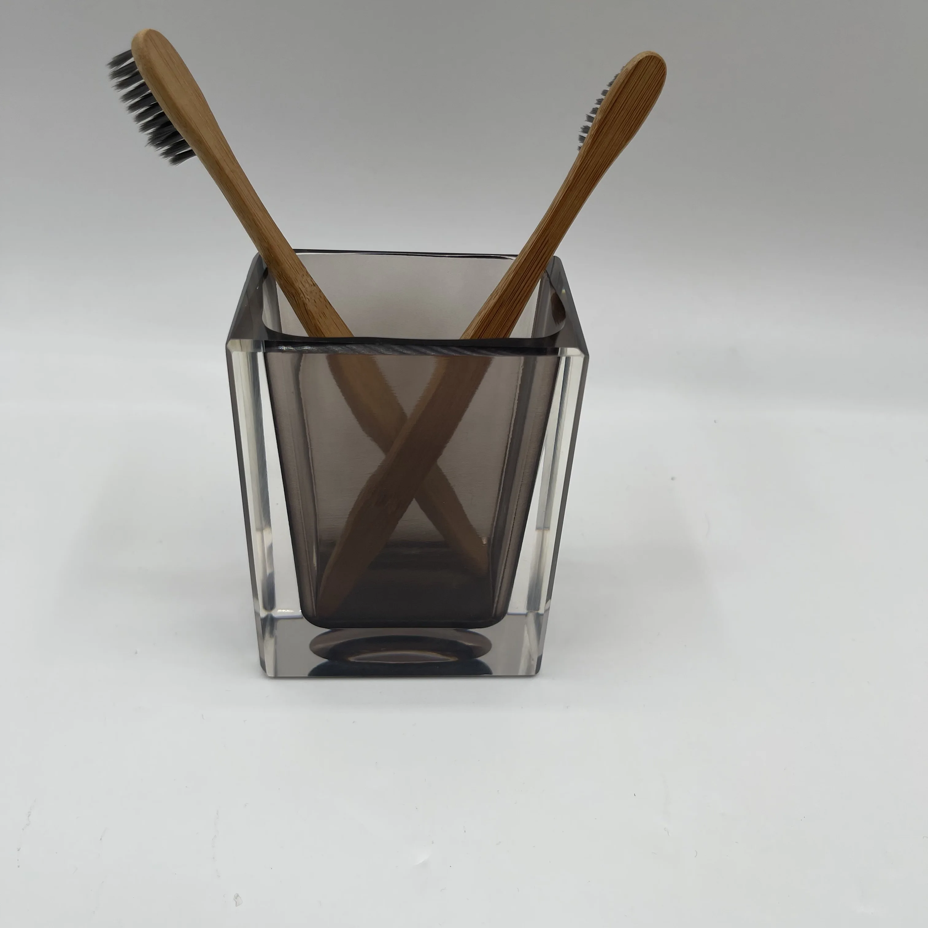 Amazon Hot Selling Bathroom Accessories sets tooth paste dispenser