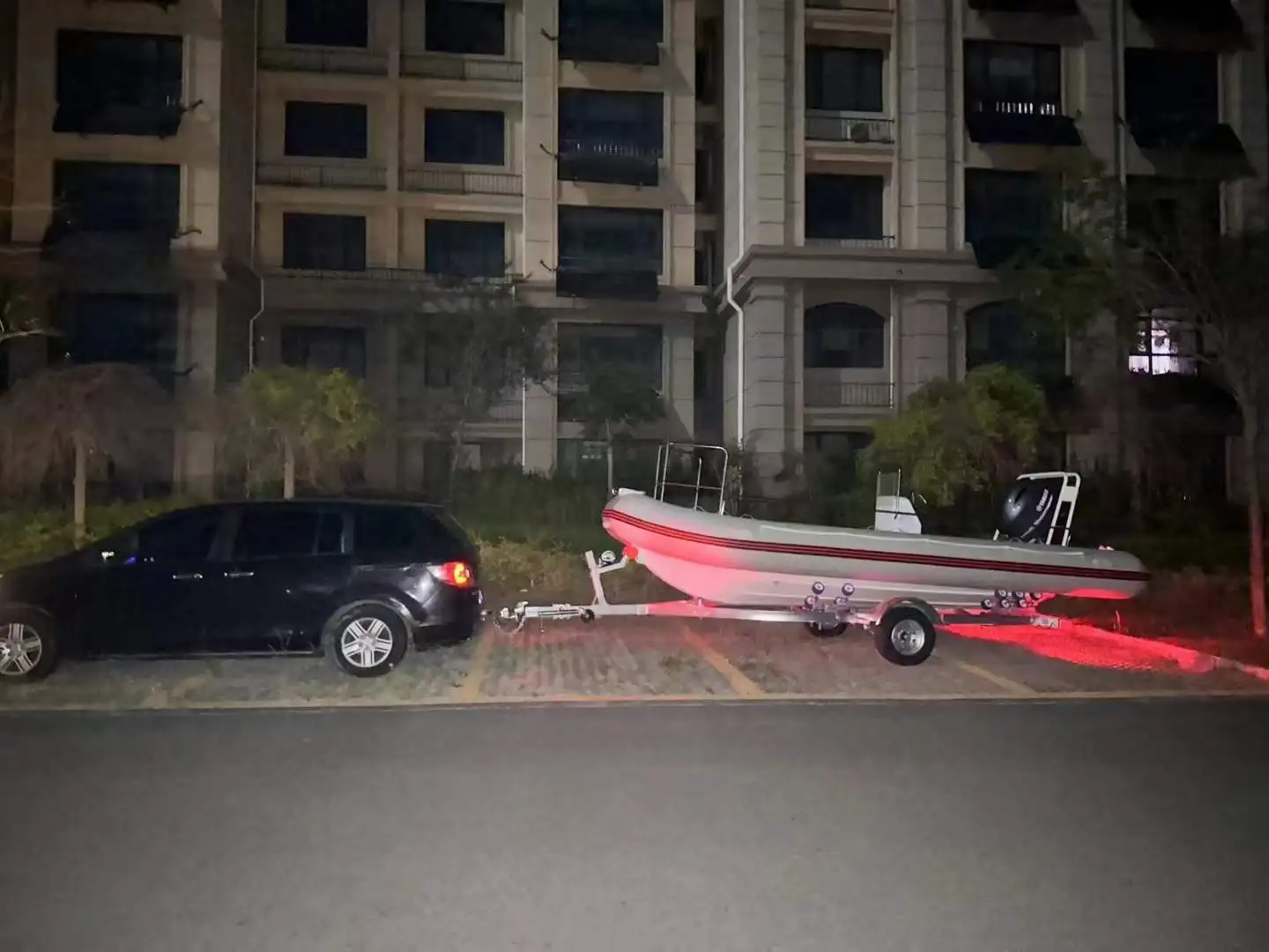 Easy Watercraft Transportation with Yacht Trailer