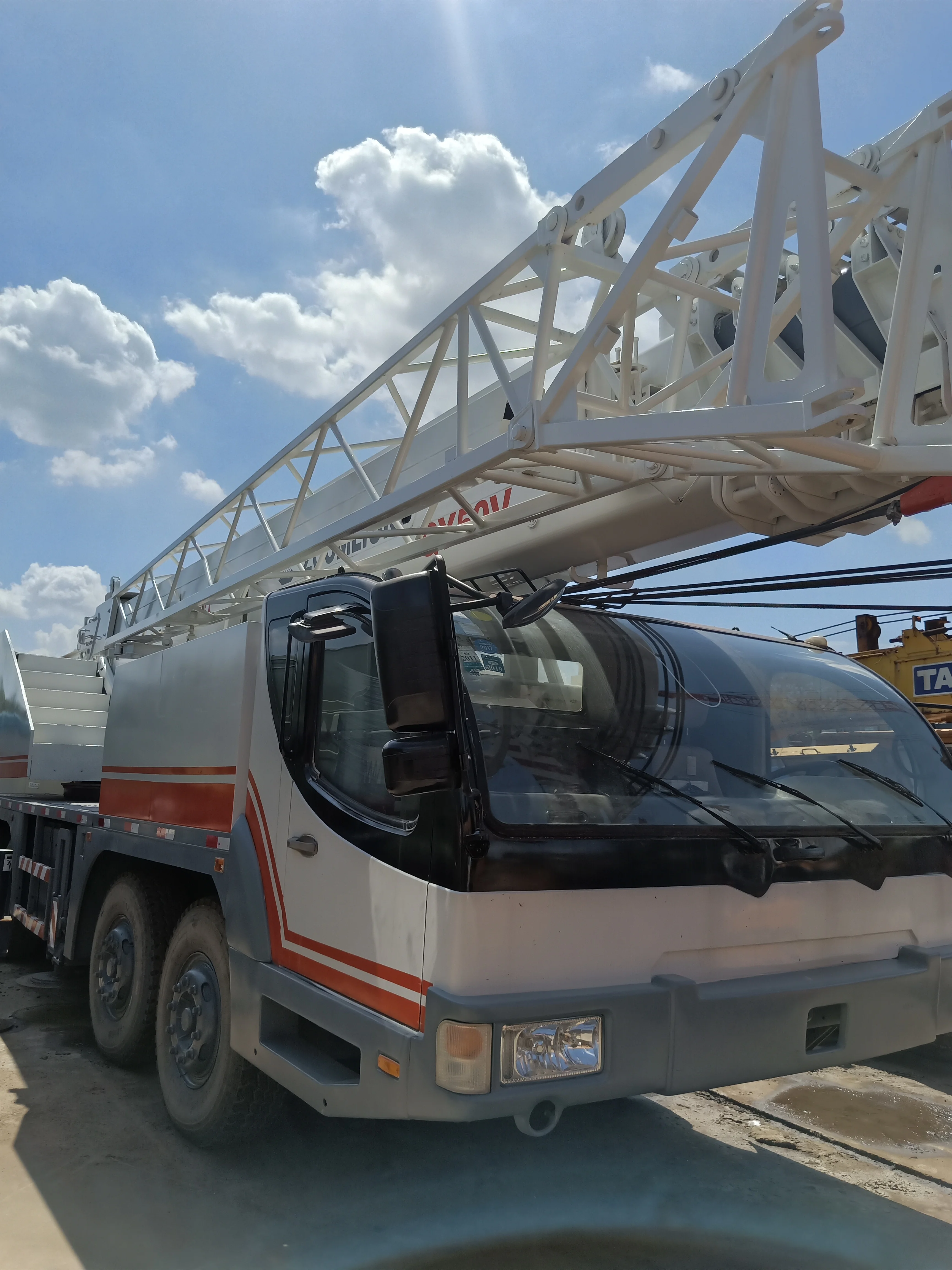 used Zoomlion crane QY50V qy50 50v zoomlion50 50 ton telescopic boom truck crane