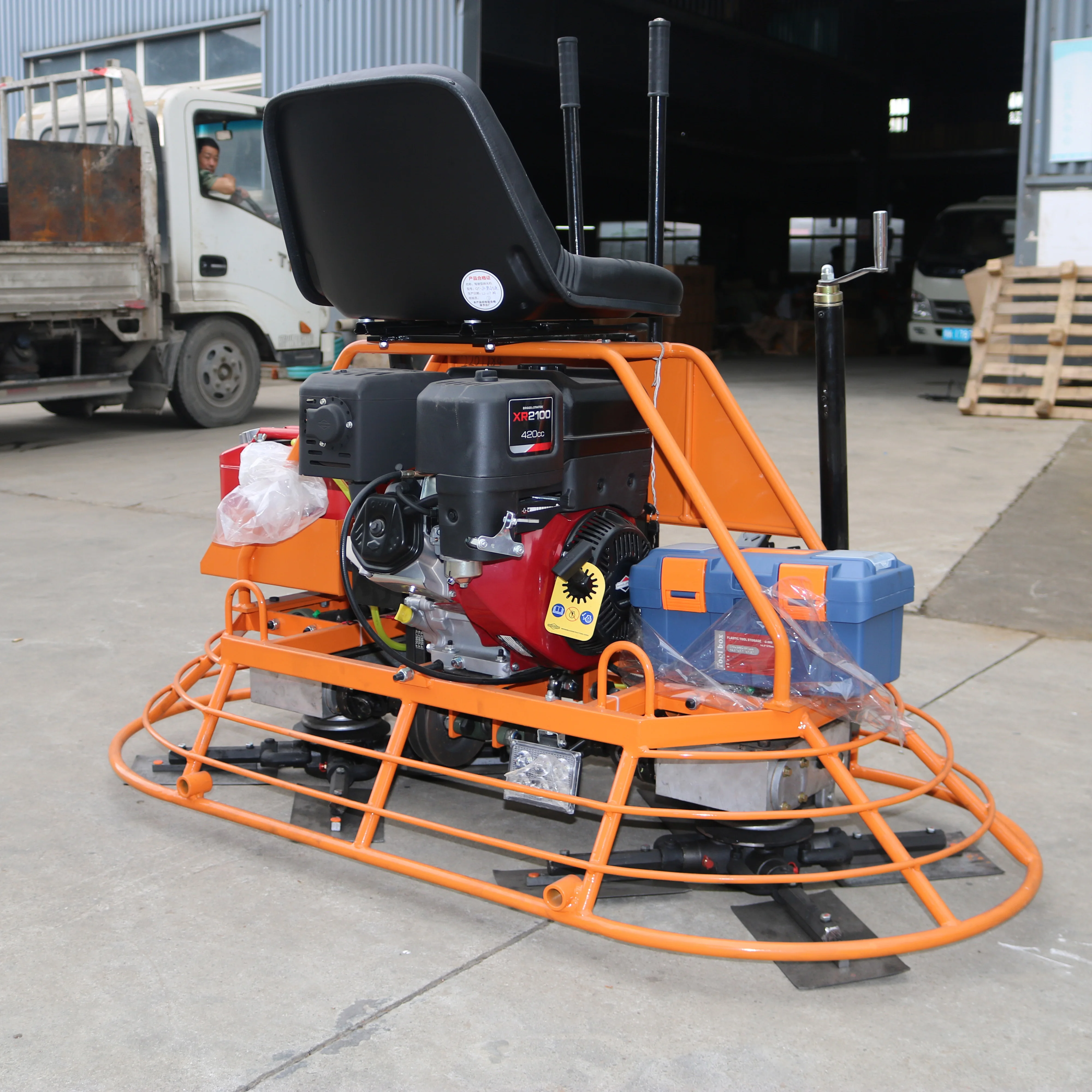 Моторный шпатель/машина для обработки бетона