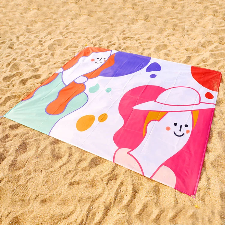 Customized Foldable  Sand proof Water proof Heat Resistant Outdoor Sand Blanket Beach Mat on Sale