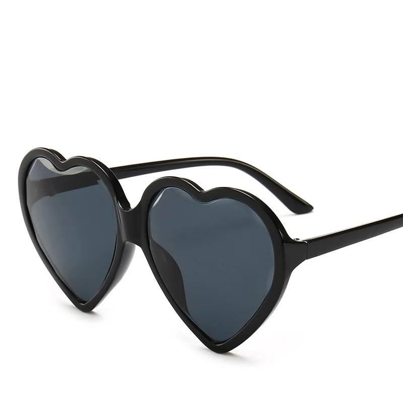 
2018 heart shaped sunglasses diamond trimming italy brand design lovely sun glasses women custom 
