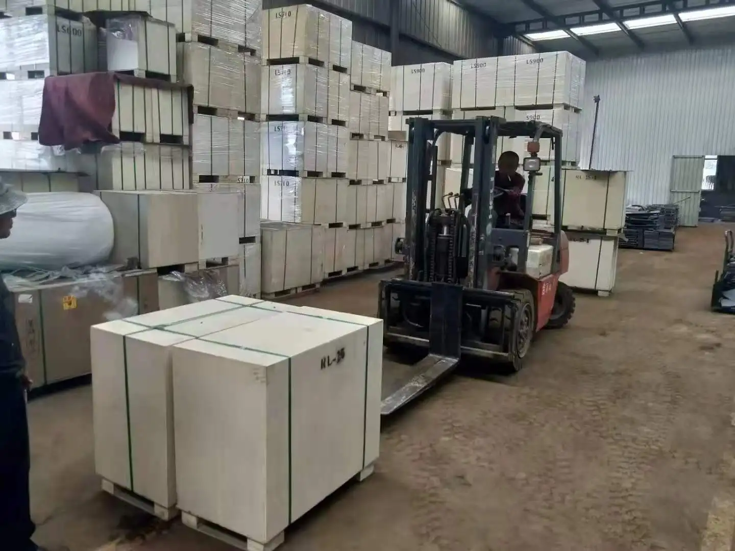 Double Door Wood Burning Stove Indoor Cast Iron cook Burning chacoal Stove with Oven Wood fireplace