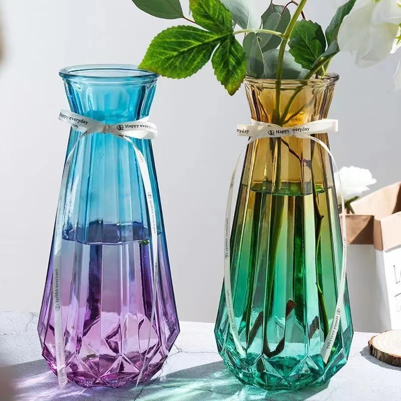 Wholesale Gift Glass Bud Vases Colored Mini Decor Vintage Home Wedding Glass Bottles Flowers Small Vases