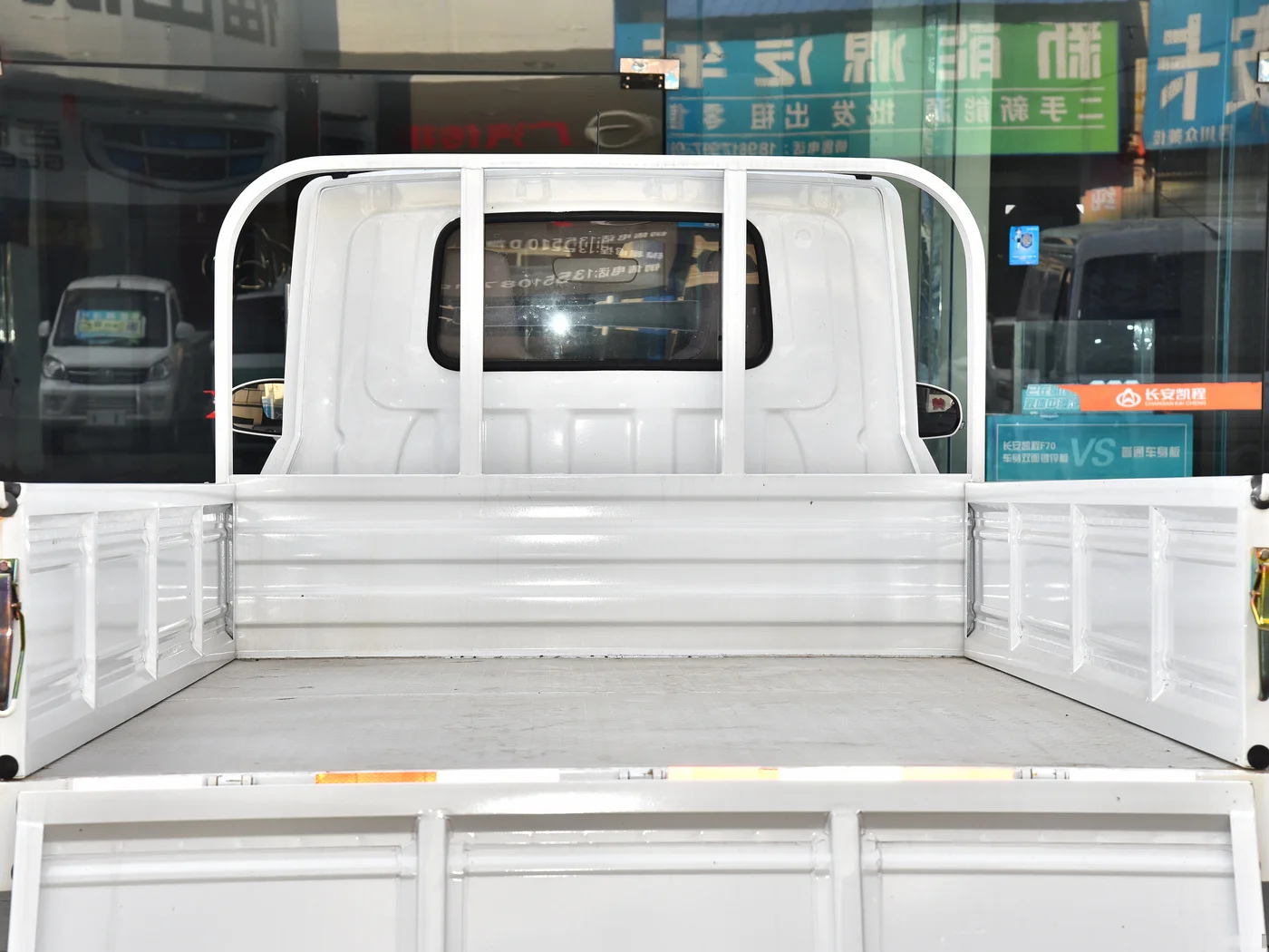 Hot sale mini electric truck new energy vehicle speed 71 km/h