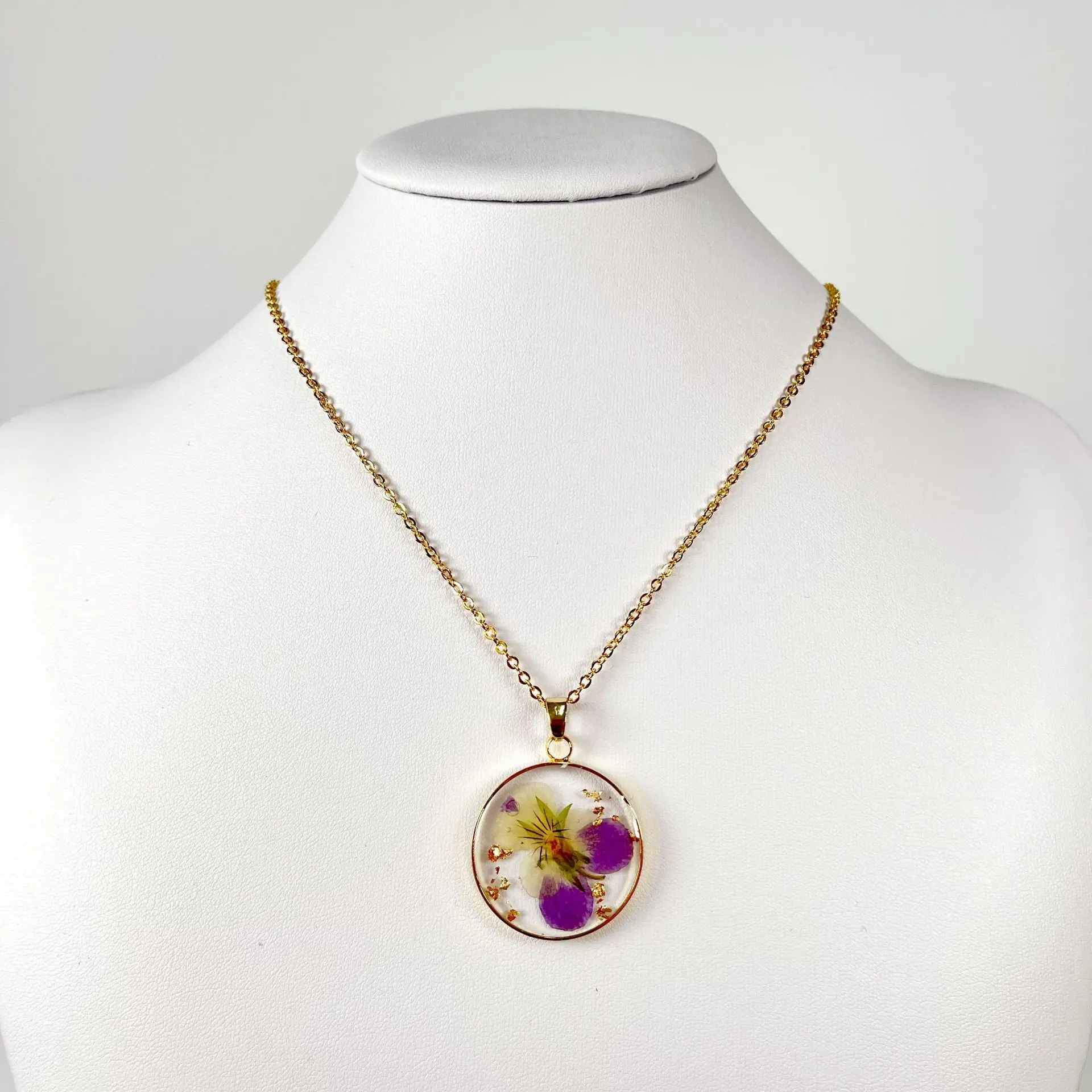 New Korean Designer Vintage Creative Resin Dried Flower Pendant Necklace For Women