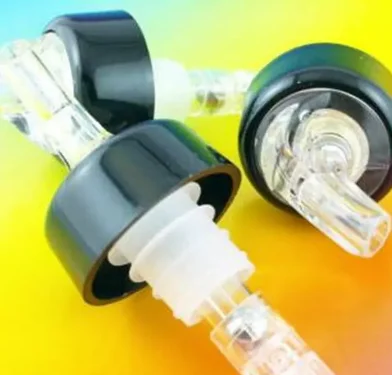 Amazon best seller measured wine pourer wine spirit automatic liquor wine cocktail drinks pour spout for home and bar