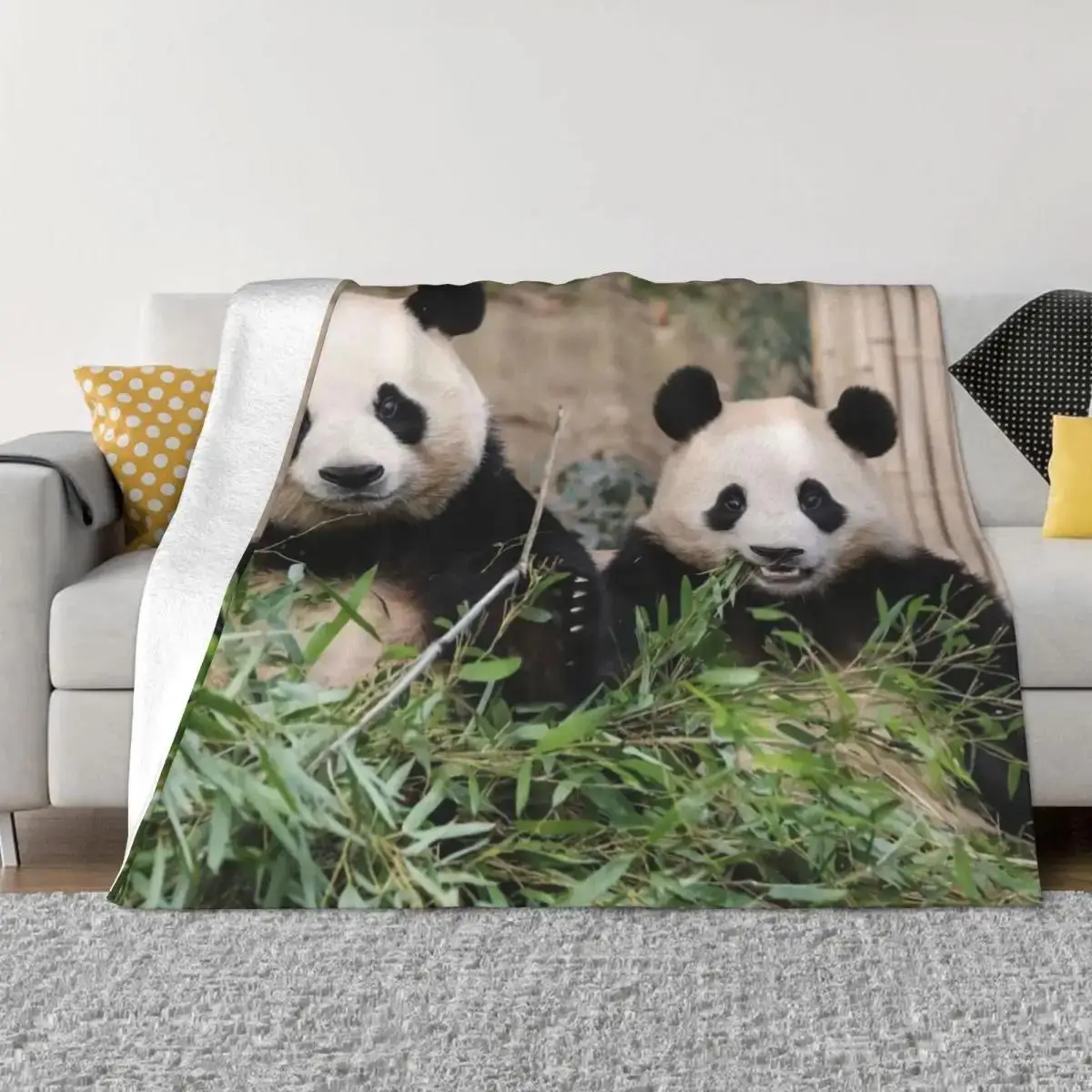 Fubao Panda Fu Bao Animal Blanket Winter Warmth Anti-pilling Flannel Throw Blankets for Bedding Sofa