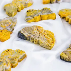 Wholesale natural high quality folk crafts crystals healing stones bumblebees jasper butterfly for home decoration