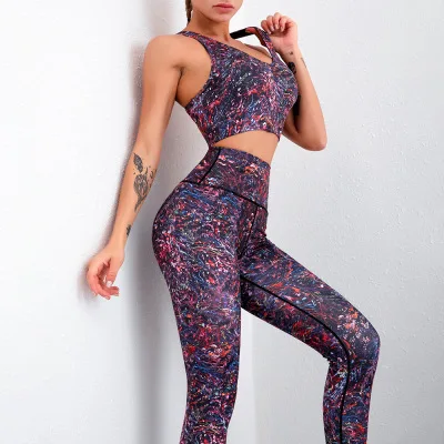 INS  Euro USA 2021 seamless hot style printed sports fitness suit gym quick dry breathable lift hip yoga pants leggings sets