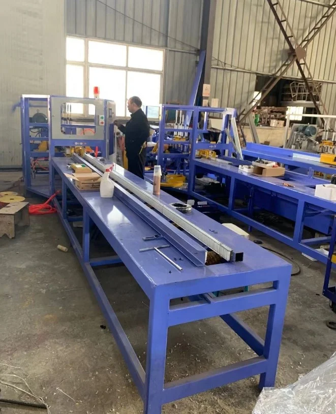 Automatic Wood Pallet Feet Sawdust Block Production Line Hydraulic Wood Pallet Block Pallet Nailing Production Line