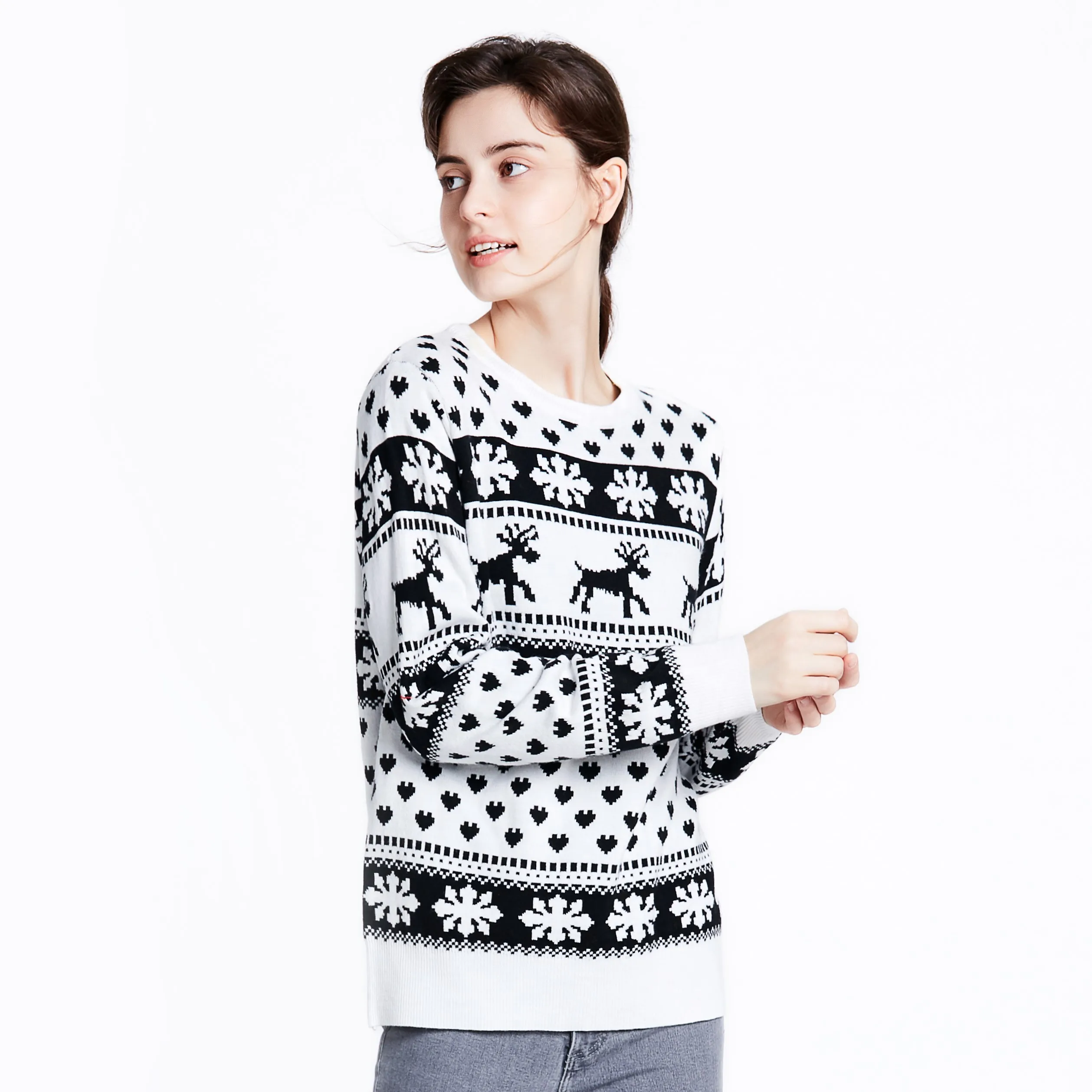 2020 New Design cheaper Autumn Winter Christmas ladies acrylic custom logo Knitted Sweater Woman Sweater