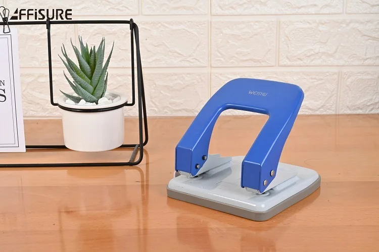 High Quality Hand Metal Two Hole Punch 25 Sheets Capacity Hole Paper Puncher For Desktop