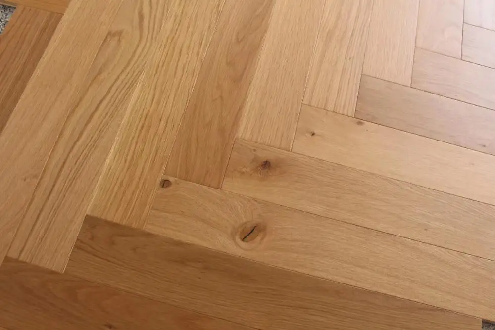 Oak Natural Color Flat Surface Popular Herringbone Pattern ABC Grade Wood Parquet Flooring